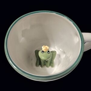 Vintage 1998  8oz coffee/tea Peekaboo FROG With Crown mug/cup by Home ETC